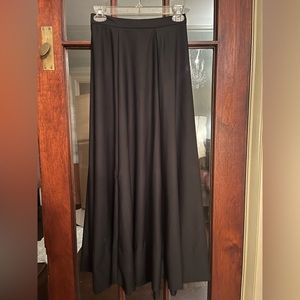 Southeastern Performance Apparel Long Black Skirt, Size M